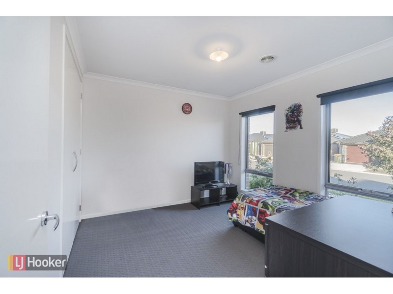 18 Black Wattle Road, Craigieburn VIC 3064