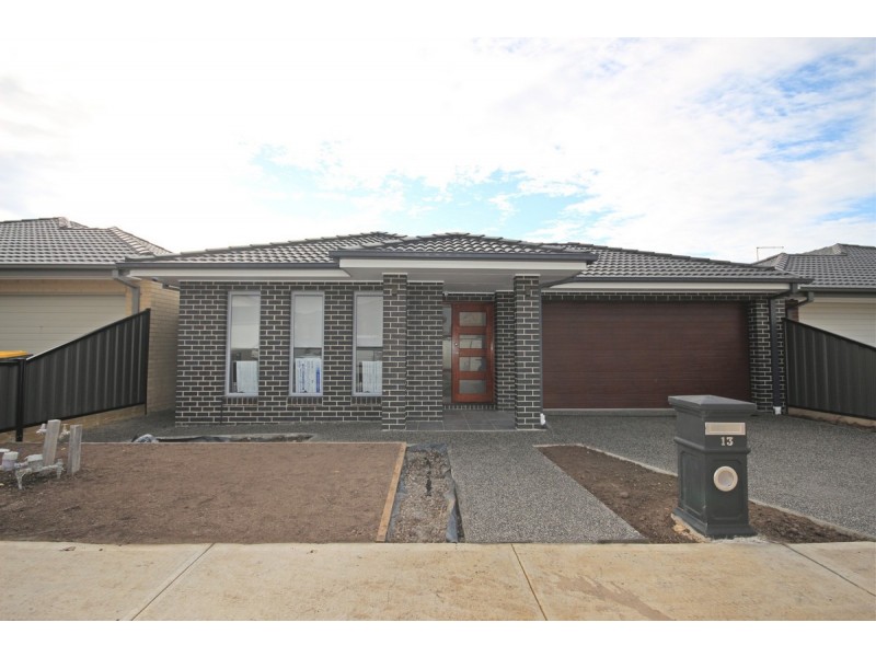 13 Divan Place, Craigieburn VIC 3064