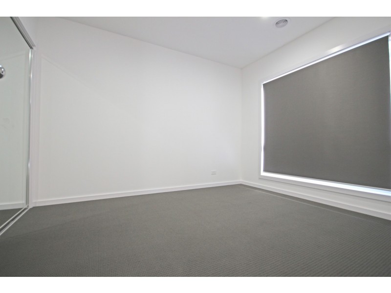 13 Divan Place, Craigieburn VIC 3064