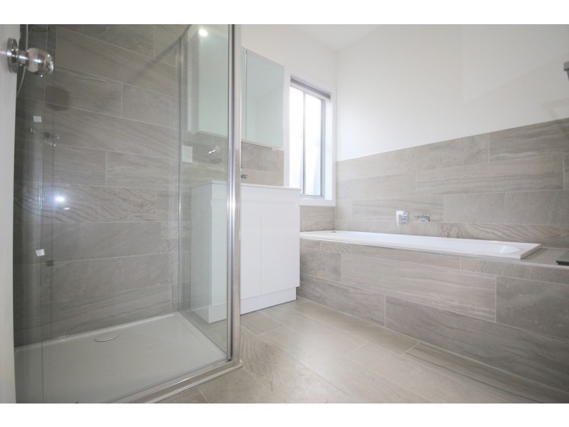 13 Divan Place, Craigieburn VIC 3064