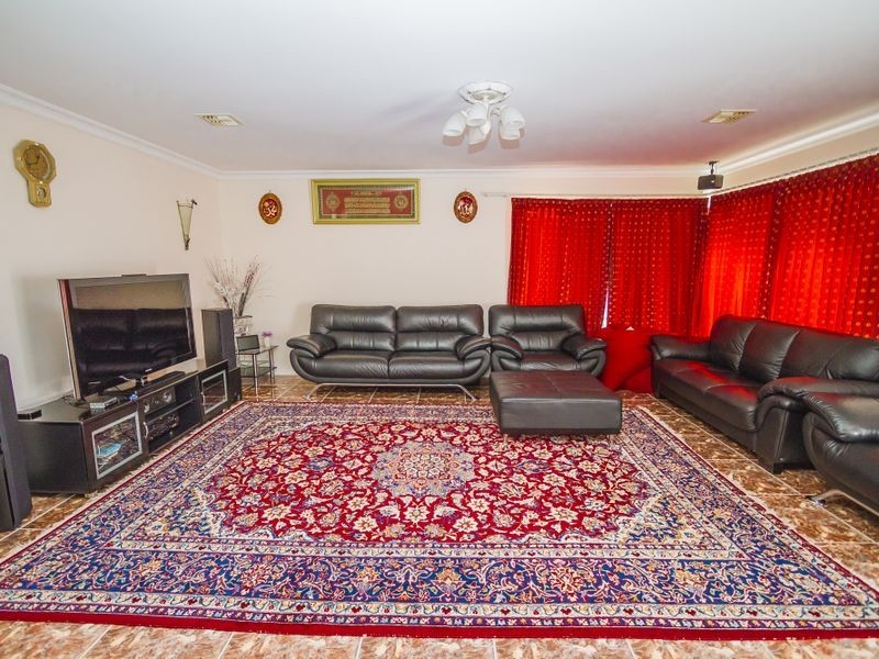 12 Gates Court, Roxburgh Park VIC 3064