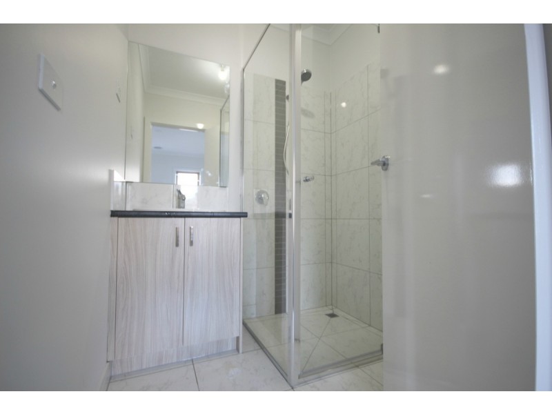 35 Highfield Drive, Mickleham VIC 3064