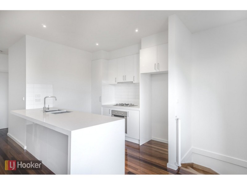 17 Grattan Cove, Craigieburn VIC 3064