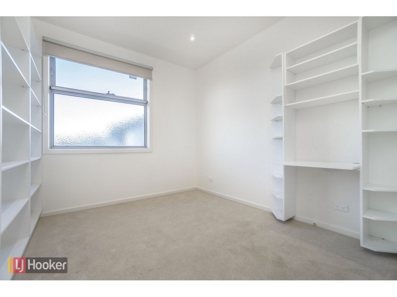 17 Grattan Cove, Craigieburn VIC 3064