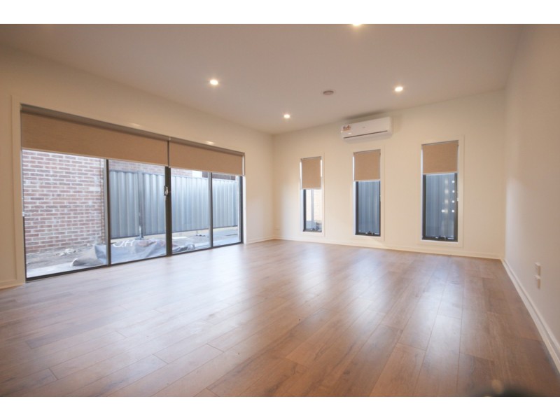 2A Ortakoy Street, Craigieburn VIC 3064