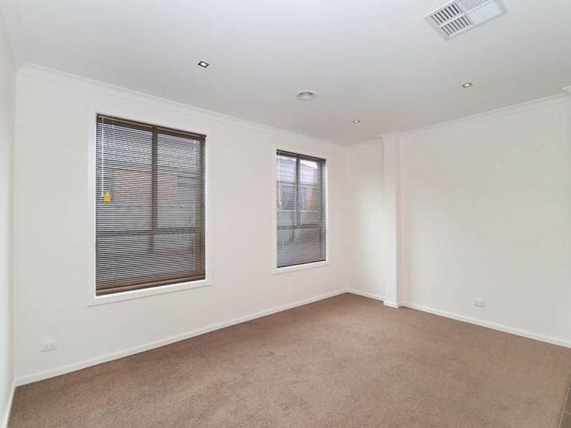 11 Pymble Gardens, Craigieburn VIC 3064