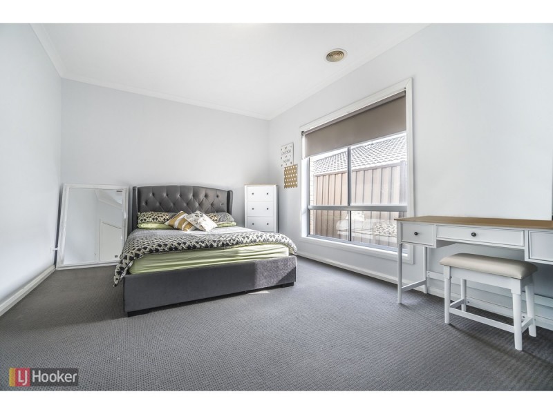 35 Natural Drive, Craigieburn VIC 3064