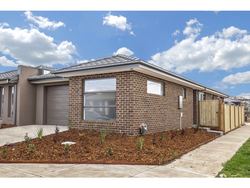 41 Highfield Drive, Mickleham VIC 3064