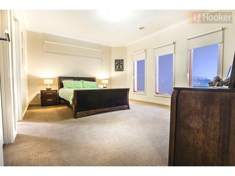 16 Pymble Gardens, Craigieburn VIC 3064