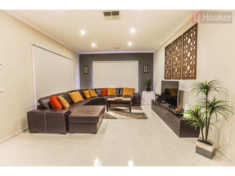 16 Pymble Gardens, Craigieburn VIC 3064