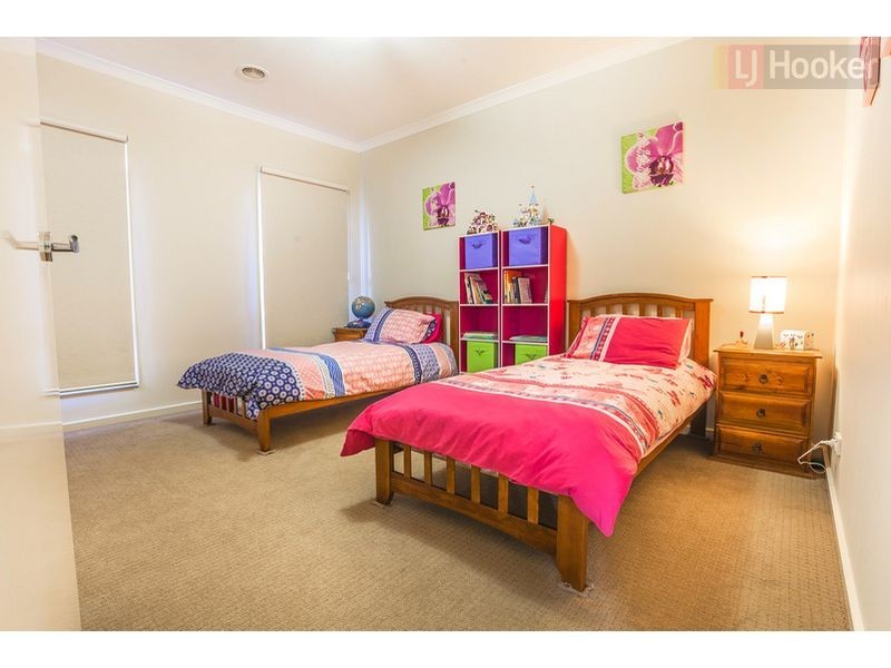 16 Pymble Gardens, Craigieburn VIC 3064