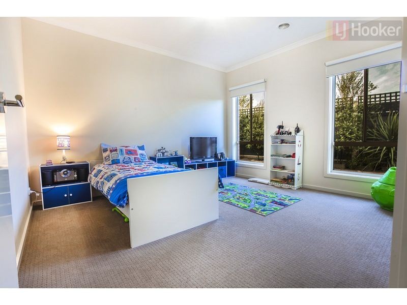16 Pymble Gardens, Craigieburn VIC 3064