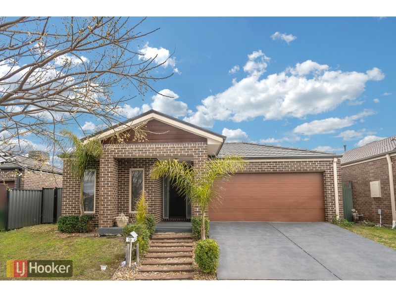 9 Falls Avenue, Craigieburn VIC 3064