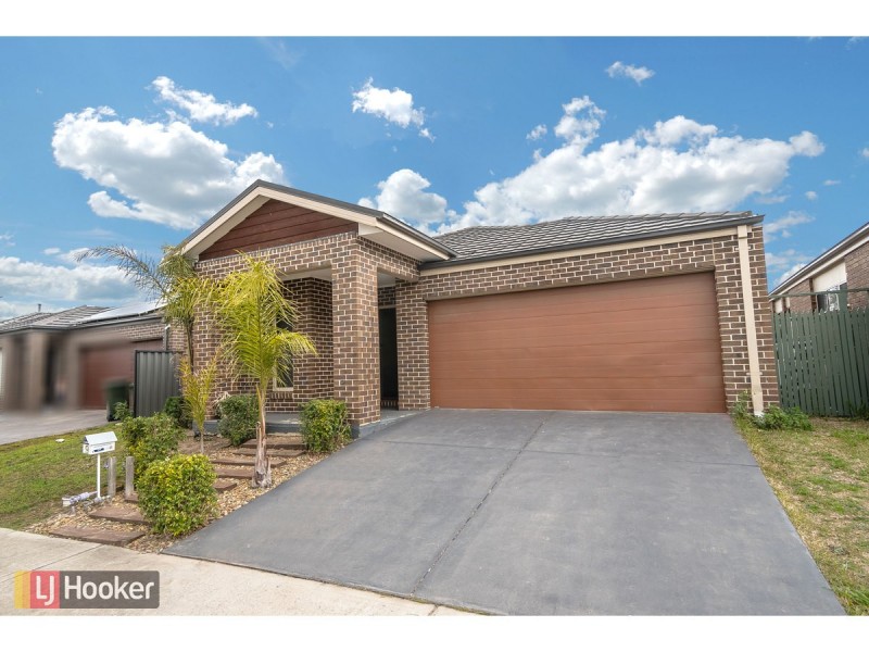 9 Falls Avenue, Craigieburn VIC 3064