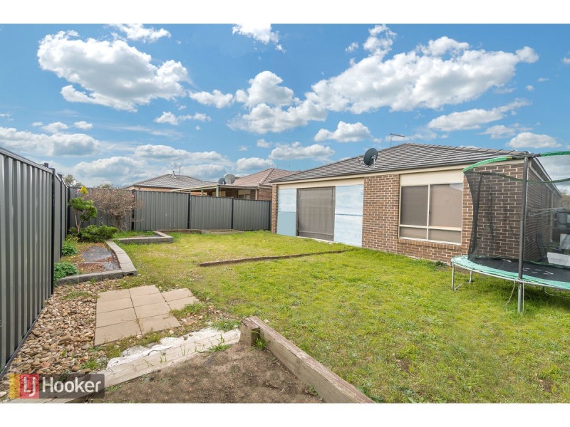 9 Falls Avenue, Craigieburn VIC 3064