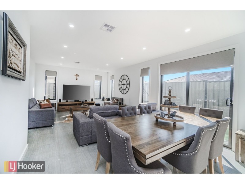 40 Admiration Drive, Craigieburn VIC 3064