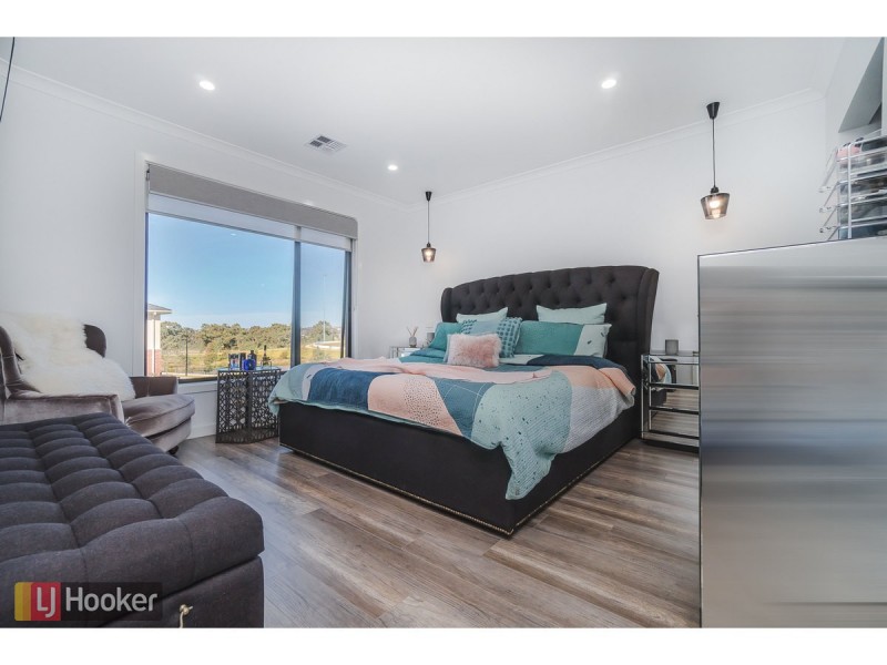 40 Admiration Drive, Craigieburn VIC 3064