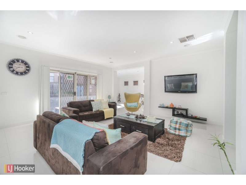 14 Beechville Place, Craigieburn VIC 3064