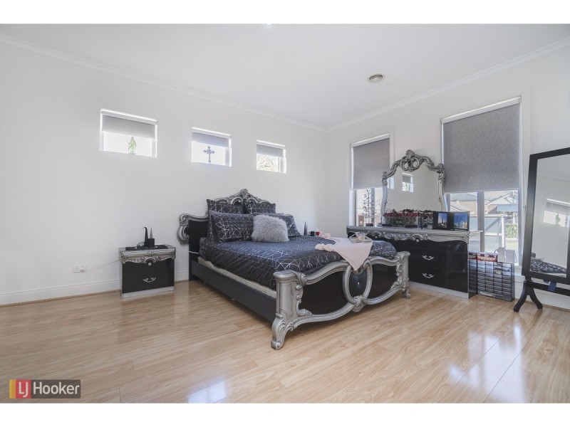 14 Beechville Place, Craigieburn VIC 3064