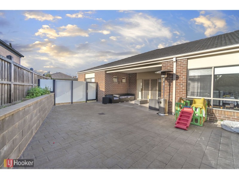 14 Beechville Place, Craigieburn VIC 3064