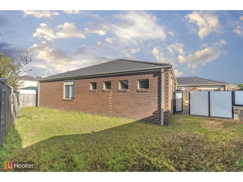 14 Beechville Place, Craigieburn VIC 3064