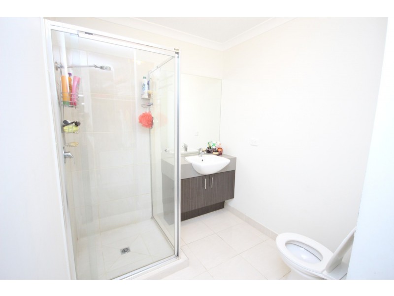 4 Pembury Street, Craigieburn VIC 3064