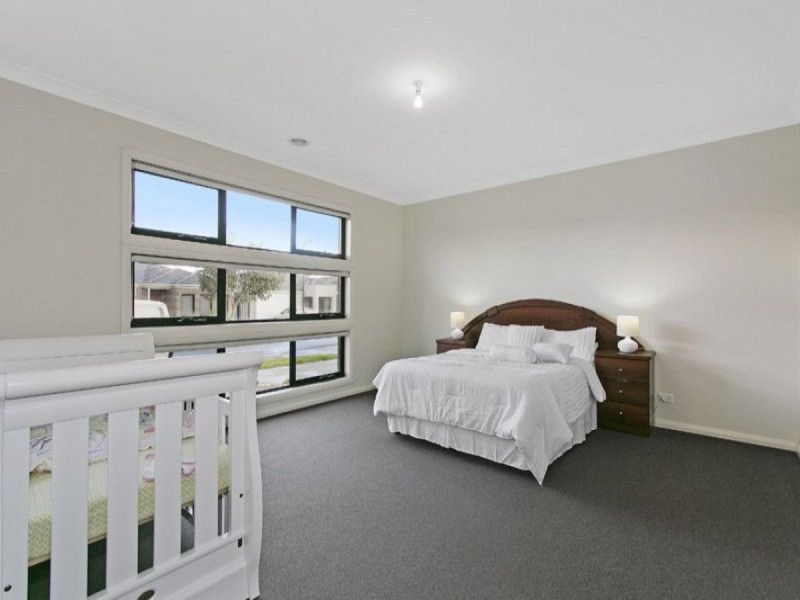 9 Highclere Street, Craigieburn VIC 3064