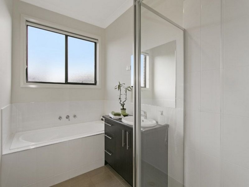 9 Highclere Street, Craigieburn VIC 3064