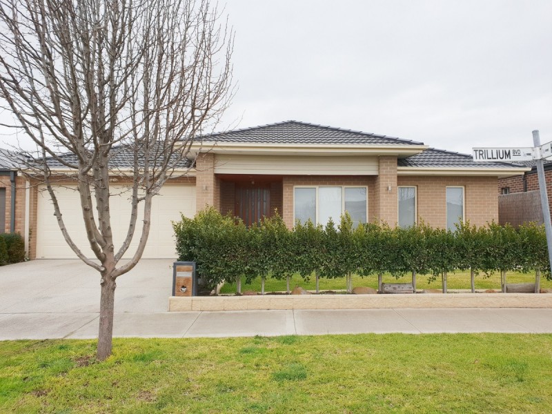 48 Trillium Boulevard, Mickleham VIC 3064