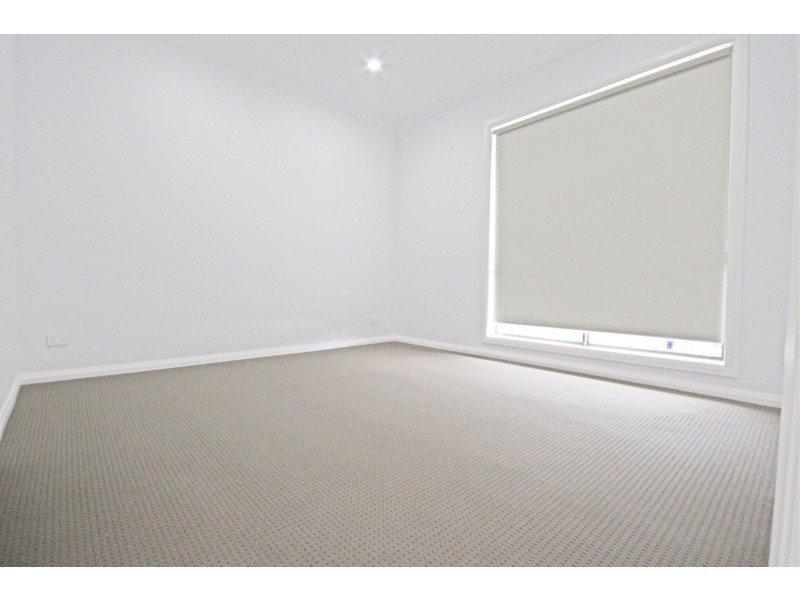 7 Meaford Street, Mickleham VIC 3064