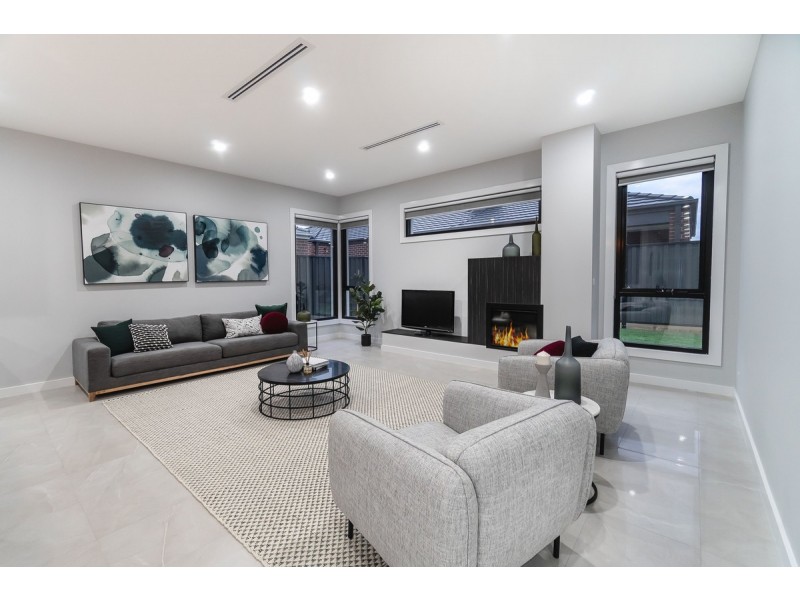 6 Northfield Drive, Craigieburn VIC 3064