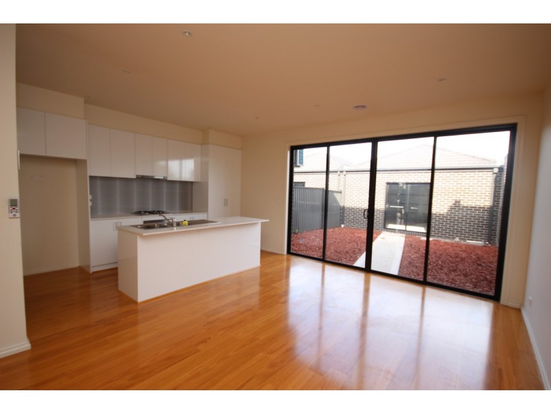 98 Newbury Boulevard, Craigieburn VIC 3064