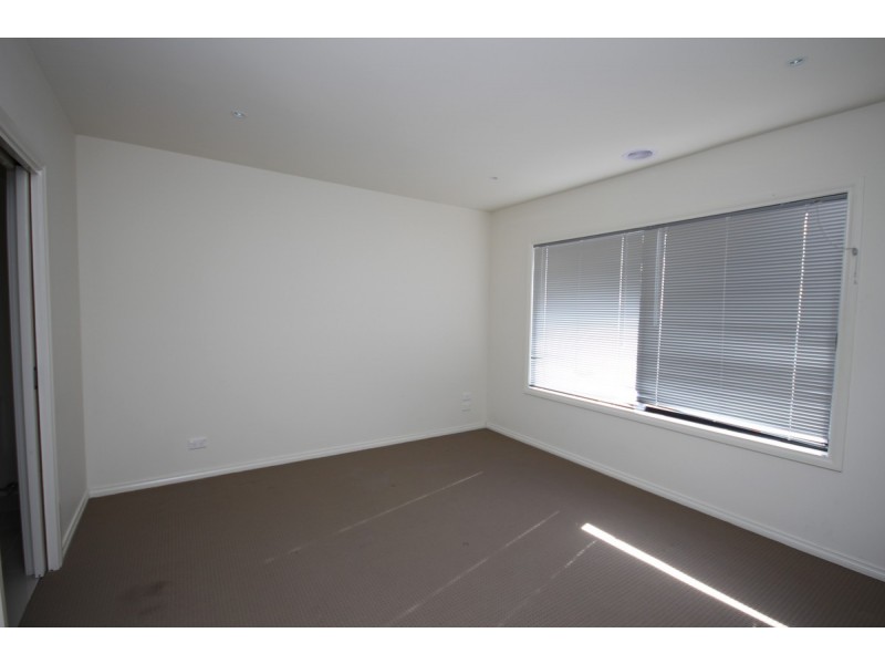 98 Newbury Boulevard, Craigieburn VIC 3064