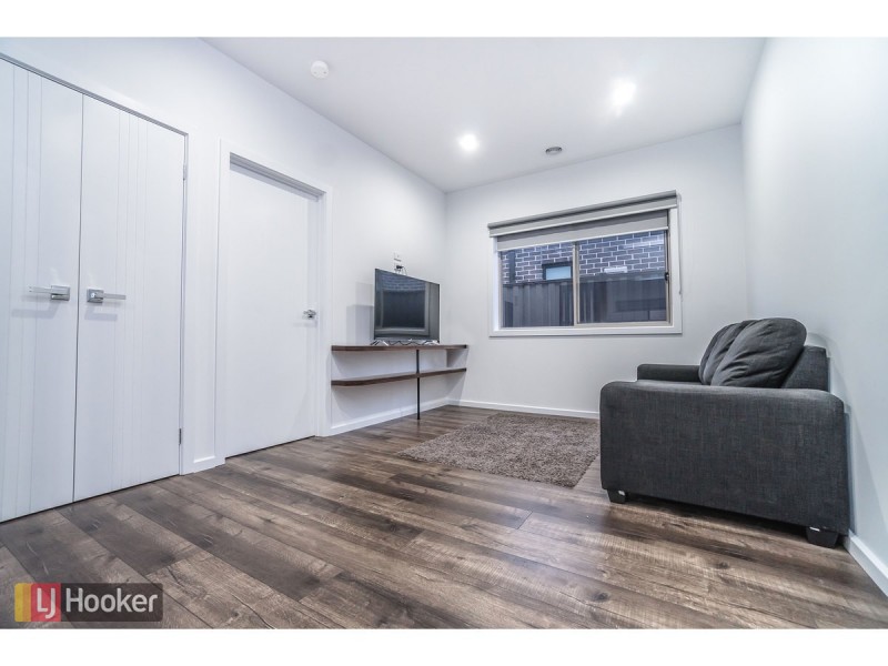 16 Ocean Way, Craigieburn VIC 3064