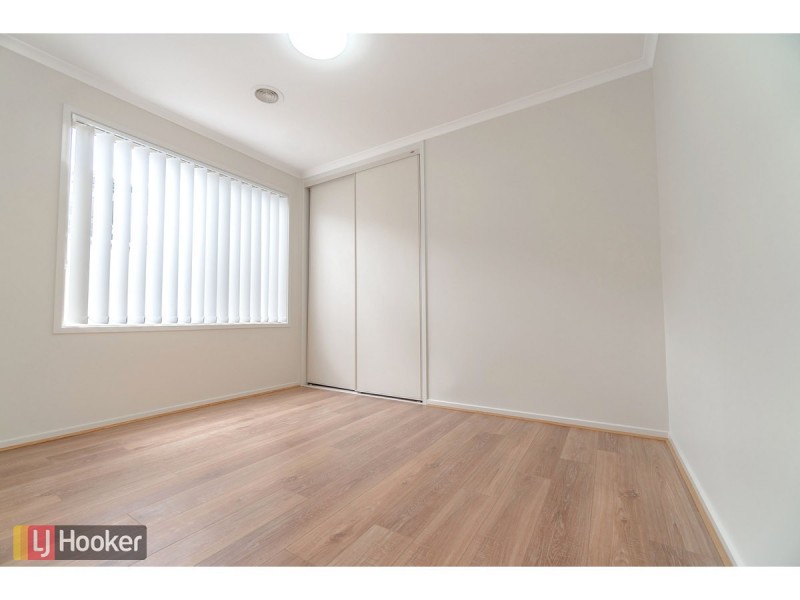 8 Bertrand Court, Craigieburn VIC 3064