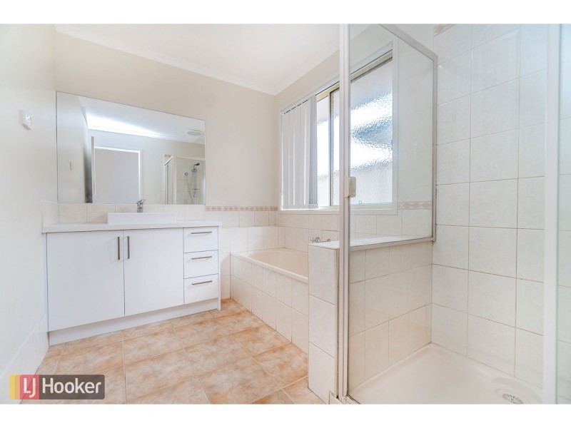 8 Bertrand Court, Craigieburn VIC 3064