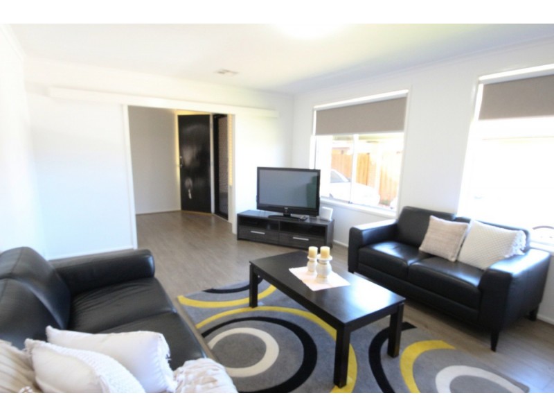 8 Waverley Court, Craigieburn VIC 3064