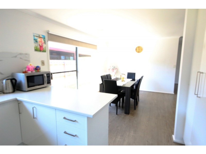 8 Waverley Court, Craigieburn VIC 3064