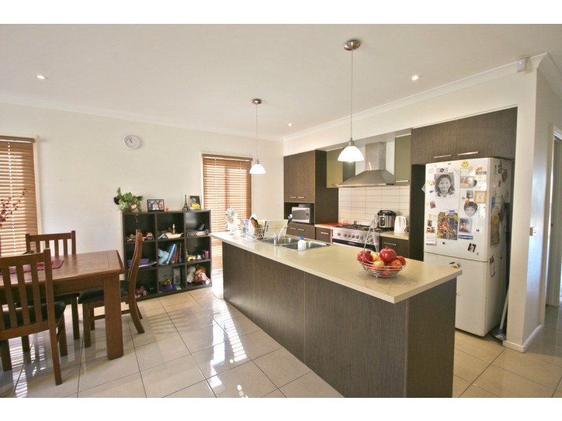 25 Millicent Drive, Craigieburn VIC 3064