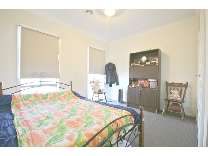 25 Millicent Drive, Craigieburn VIC 3064