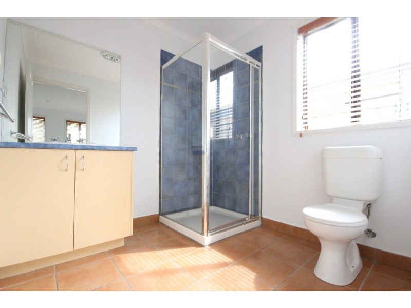 5 Swinburne Close, Craigieburn VIC 3064