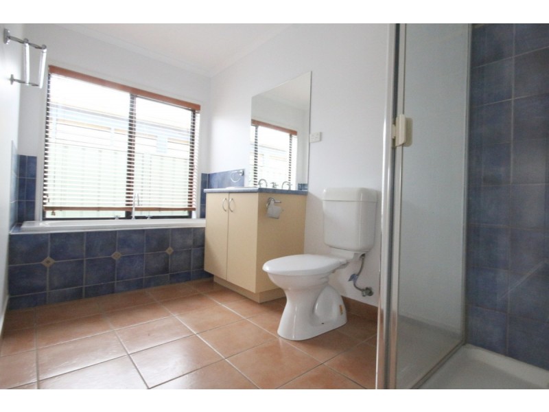 5 Swinburne Close, Craigieburn VIC 3064