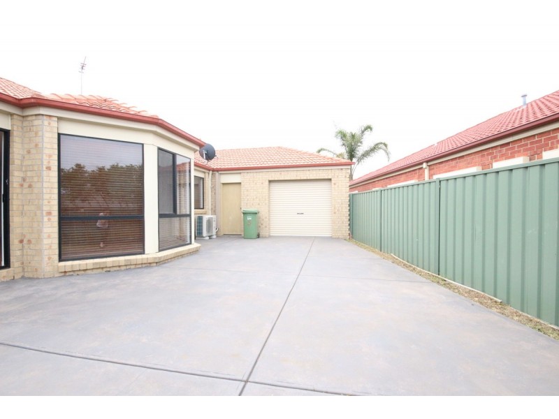 5 Swinburne Close, Craigieburn VIC 3064