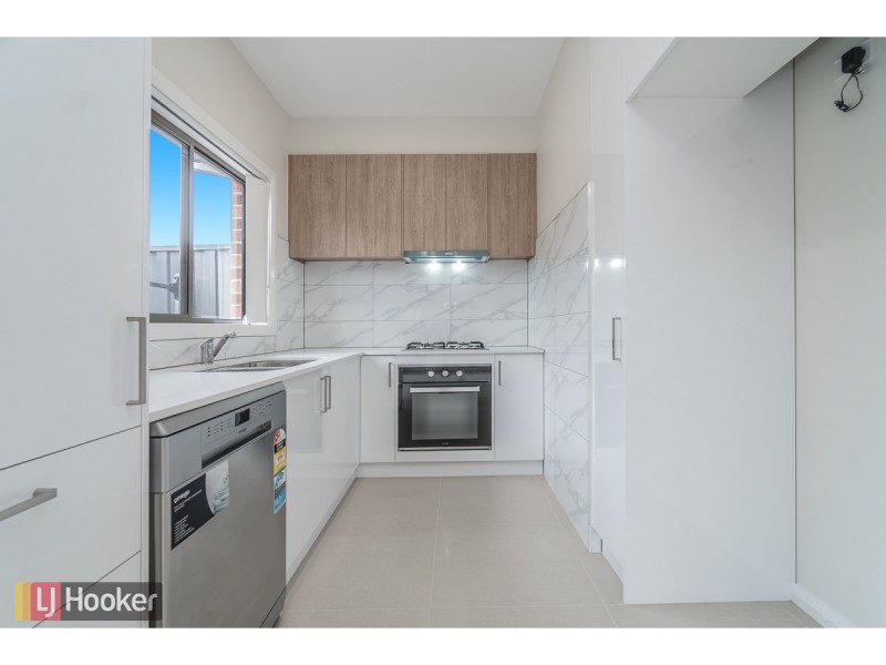 42 Fortitude Drive, Craigieburn VIC 3064