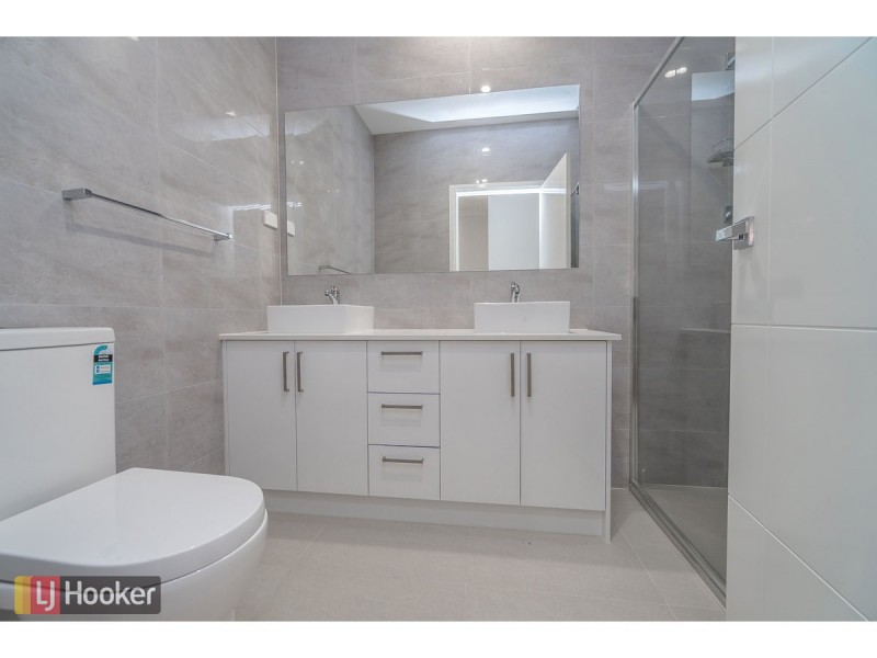 42 Fortitude Drive, Craigieburn VIC 3064