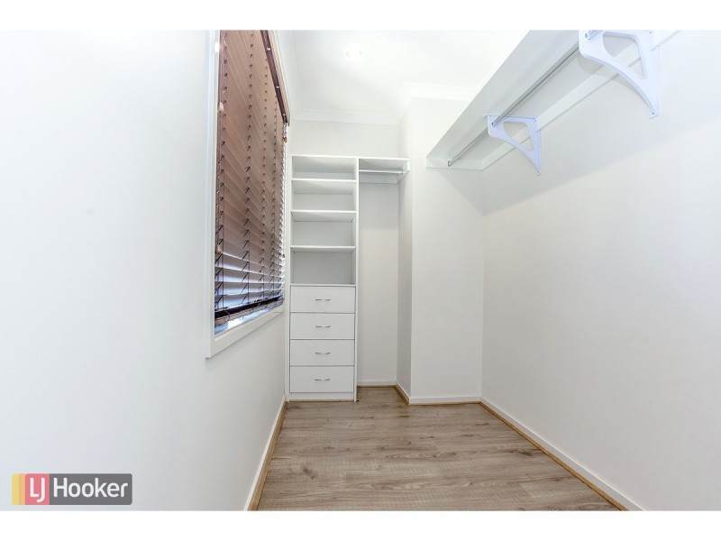 10 Scoria Circuit, Craigieburn VIC 3064