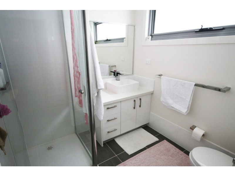 9 Boort Street, Dallas VIC 3047