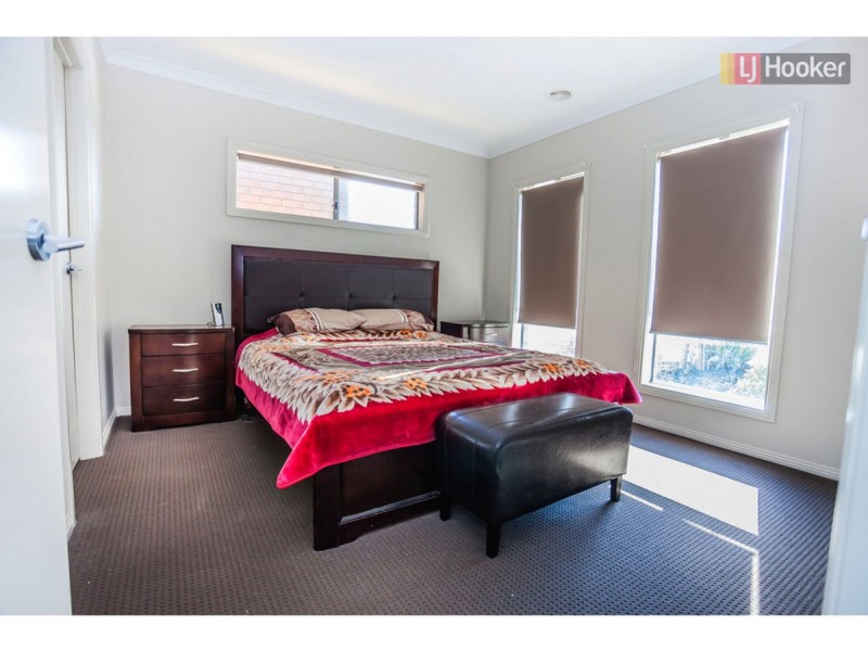 29 Bradshaw Avenue, Craigieburn VIC 3064