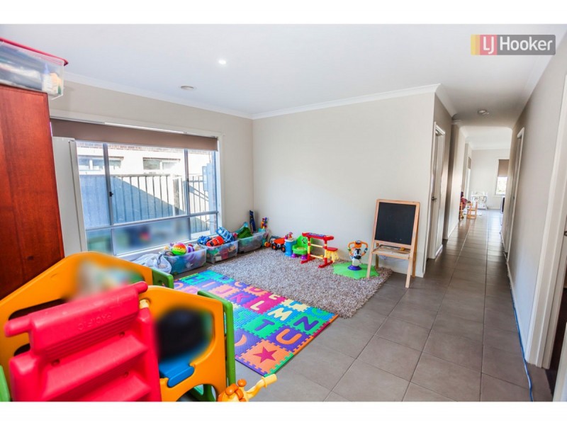 29 Bradshaw Avenue, Craigieburn VIC 3064