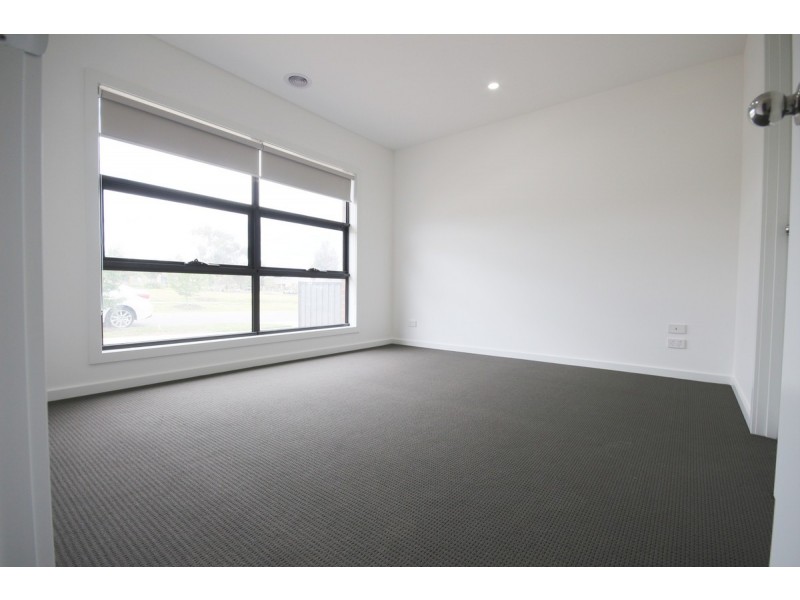 7 Valmont Street, Craigieburn VIC 3064